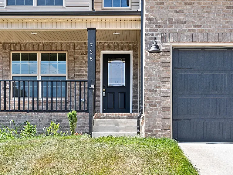 736 Banister Dr — Photo 13