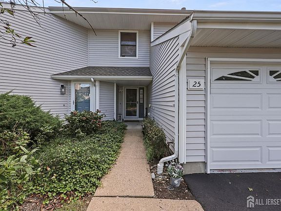 5th image of 25 Sandpiper Dr