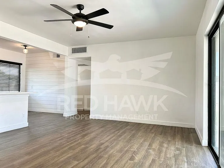 119 S Catalina St — Photo 5