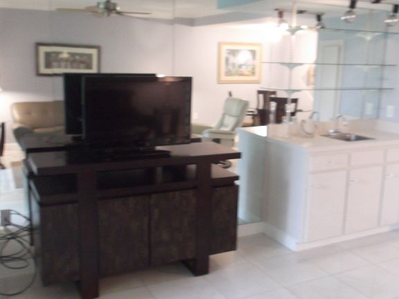 4th image of 1901 Indian River Blvd Unit 202