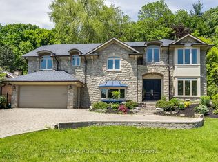 32 Brookfield Rd, Toronto, ON M2P1A9