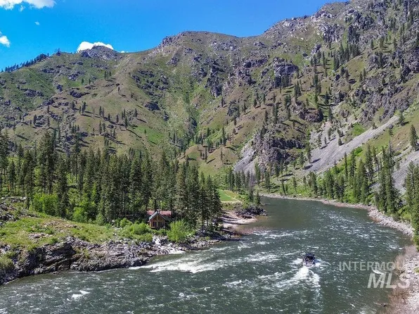 1 Salmon Dr, Riggins, ID 83549