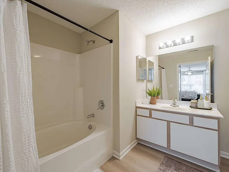 Legacy at Berkeley Place — Photo 9