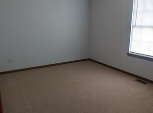 3805 Candlelight Dr APT B, Jefferson City, MO 65109