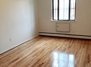 4227 149th St, Flushing, NY 11355