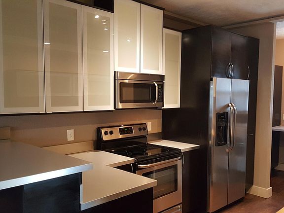 3rd image of 611 S 19th St #1