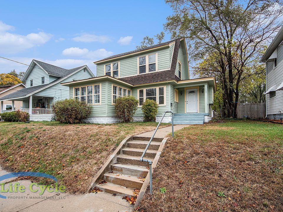 1st image of 1047 Evergreen St SE