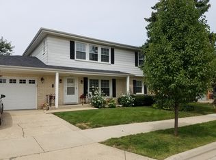 9228 N Woodland Dr #1, Niles, IL 60714