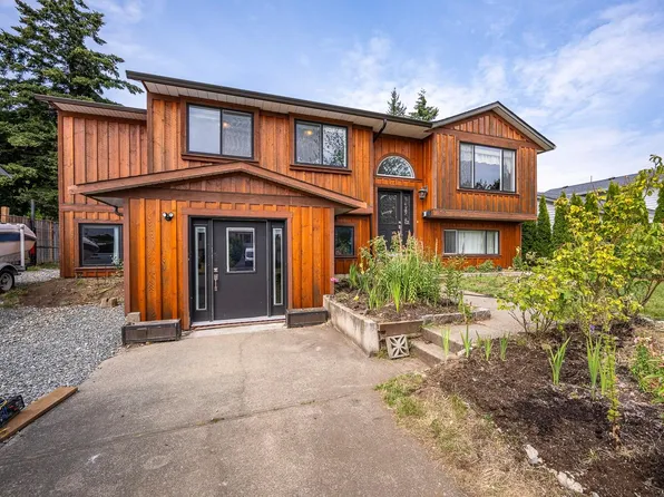 2110 Murrelet Dr, Comox, BC V9M 3P5