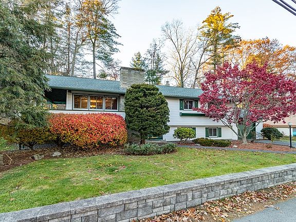 2nd image of 25 Glen Dr