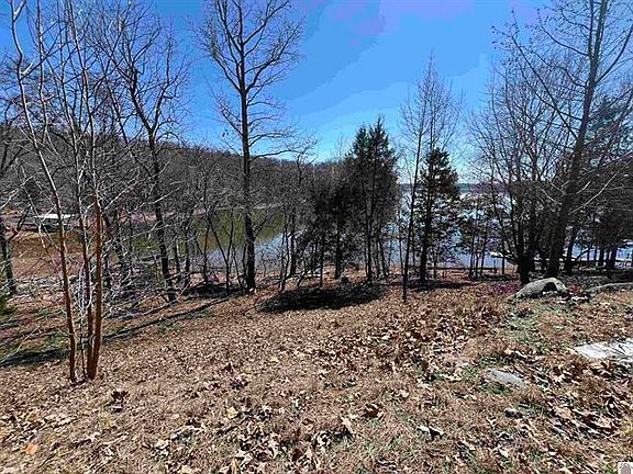 3rd image of 4 Oak Ridge Rd