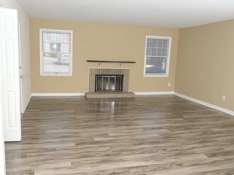 416 E Terracedale Ct — Photo 2