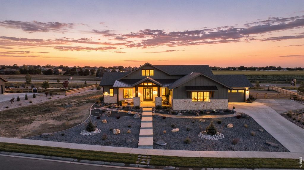 951 Warbling Dr