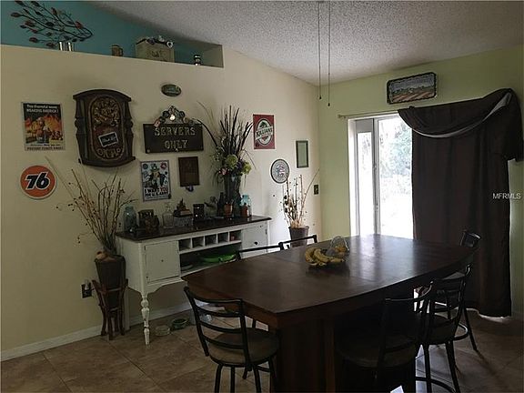 3rd image of 1706 Shad Ln
