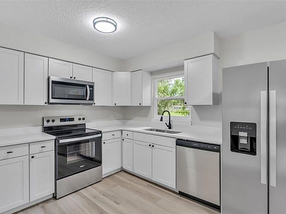 4th image of 507 8TH STREET SE
