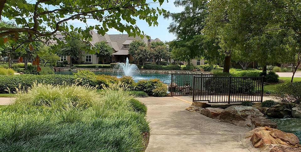 2nd image of 301 Watermere Dr APT 322