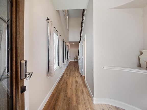 4th image of 2019 Olivos St #2019