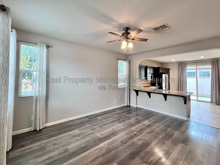 1502 N Reunion Way — Photo 16