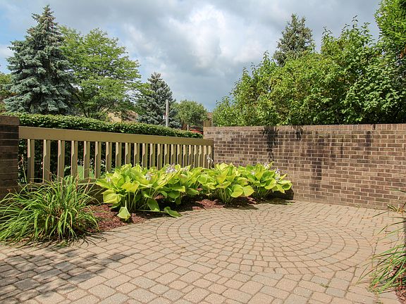 3rd image of 1705 S Hill Blvd #1