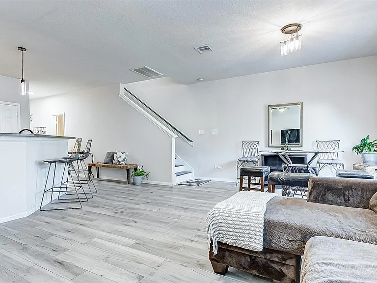 8103 Singing Sonnet Ln — Photo 10