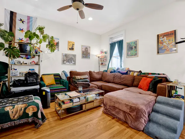 1903 W Dickens Ave, Chicago, IL