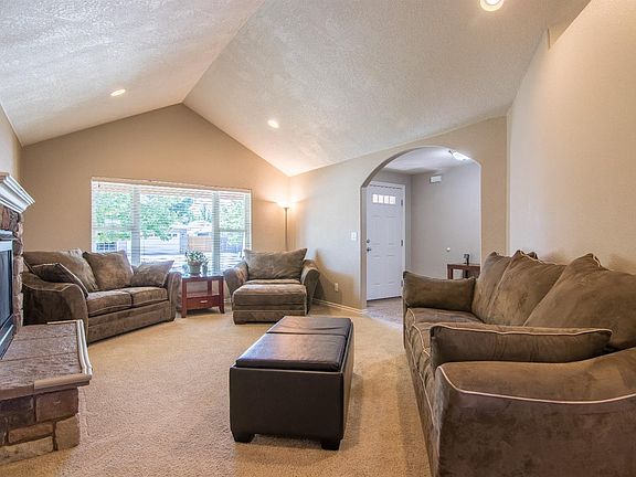 2nd image of 1020 Willowdale Ave