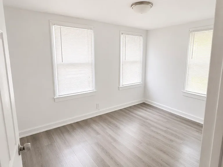134 Thompson St #34 — Photo 6