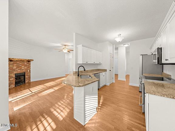 4th image of 60 Spring Lake Drive