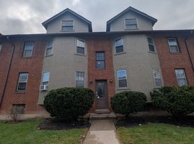 242 Delaware Rd, Buffalo, NY