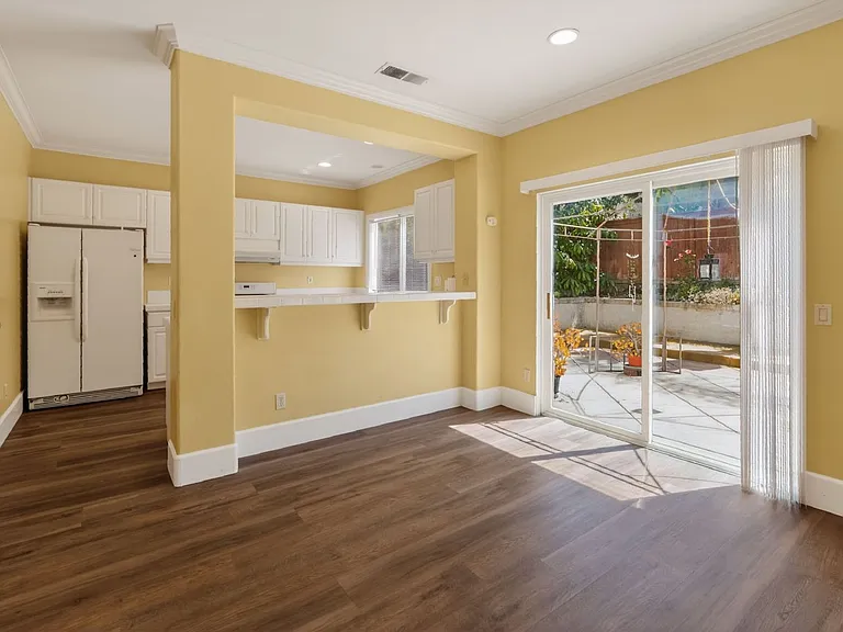 10009 Kika Ct — Photo 7