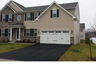 1106 La Grange Pkwy, Newark, DE 19702
