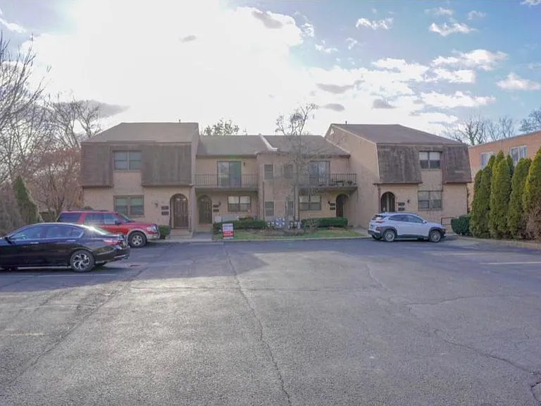 16 Township Line Rd #C2 — Photo 2