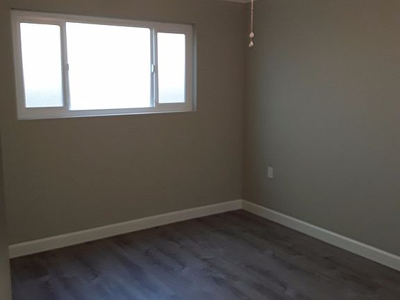 5th image of 3334 Eureka Pl #6