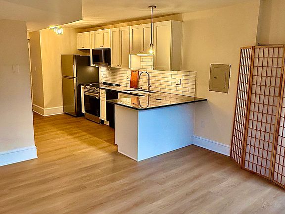 4th image of 700 N Tatnall St #2