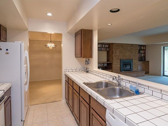 5th image of 2115 Nature Cove Ct APT 107