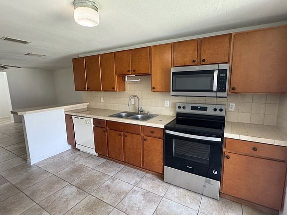 3rd image of 7825 W 40th Avenue Dr