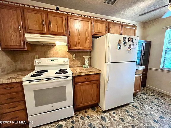 4th image of 2220 WESTOVER Drive