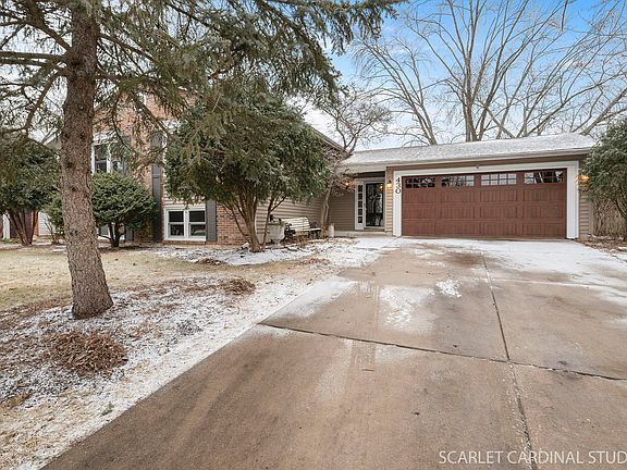 2nd image of 430 Charlestown Dr