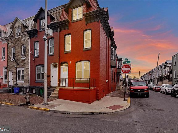 2nd image of 131 Elm St