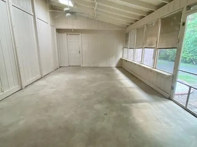 7640 Dentcrest Dr — Photo 16