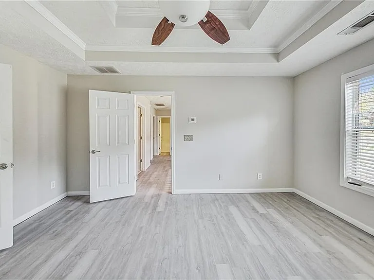 326 Canterbury Place Dr — Photo 12