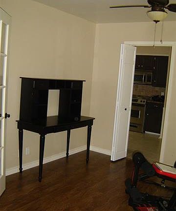 4th image of 410 N Sherwood Dr