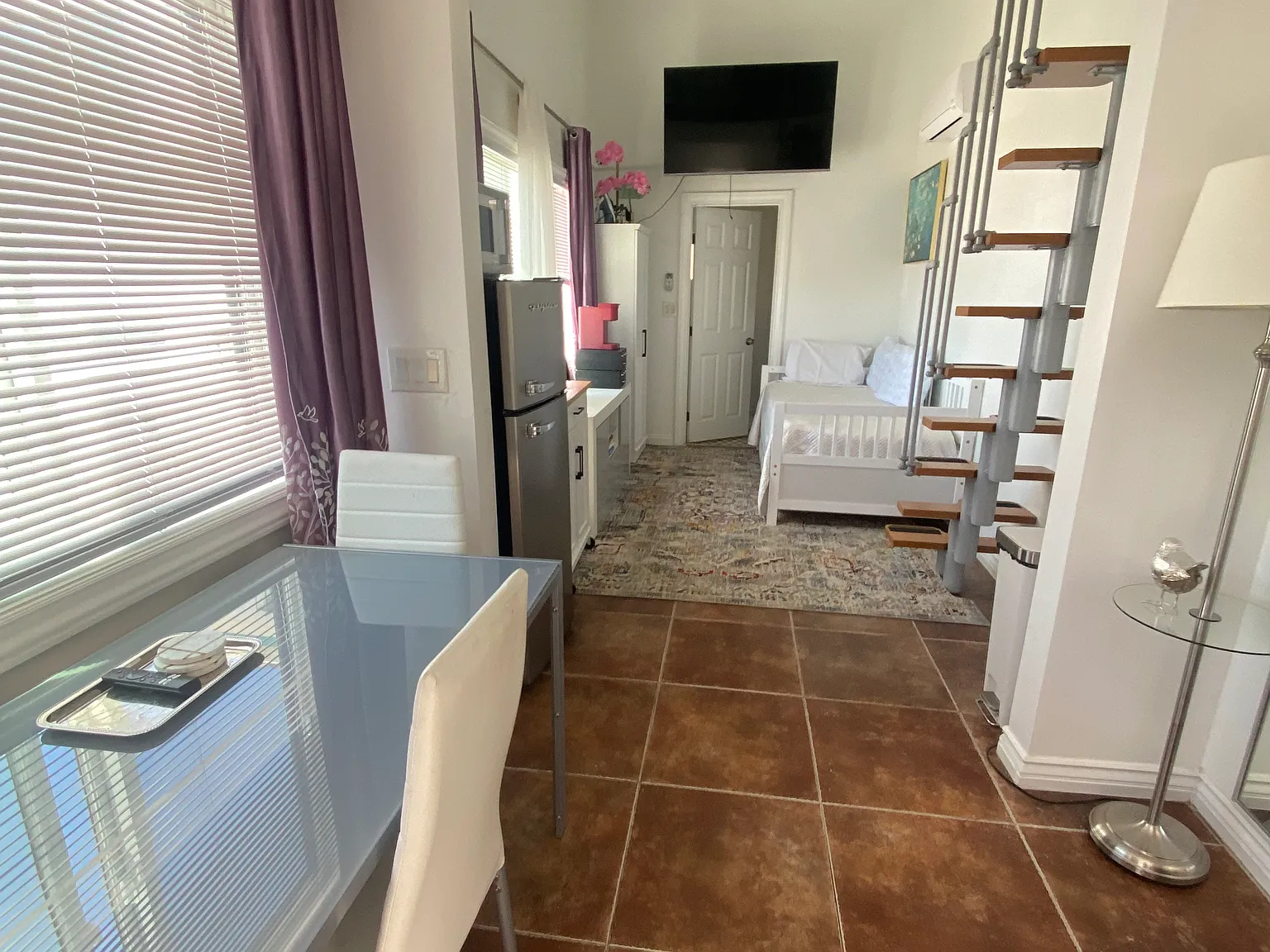 Studio, 500 sqft, $2,000 — Photo 1