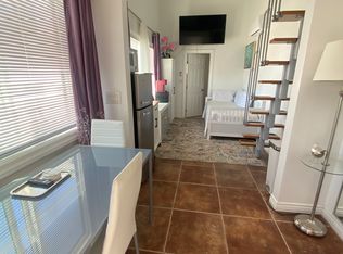 500 Thompson Ave #A, Chatsworth, CA 91311