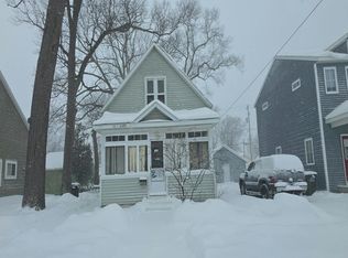 1533 Hoyt St, Muskegon, MI 49442