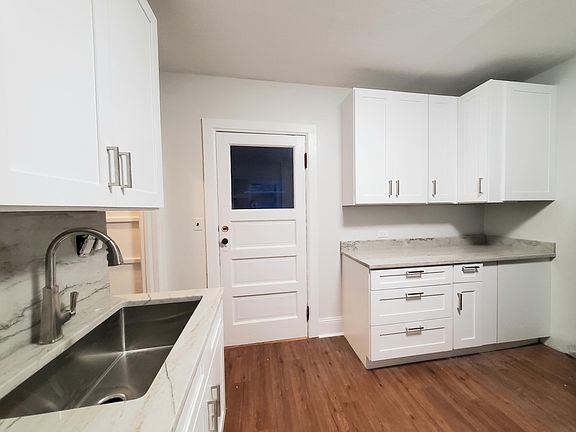 2nd image of 649 Vine Ave #1