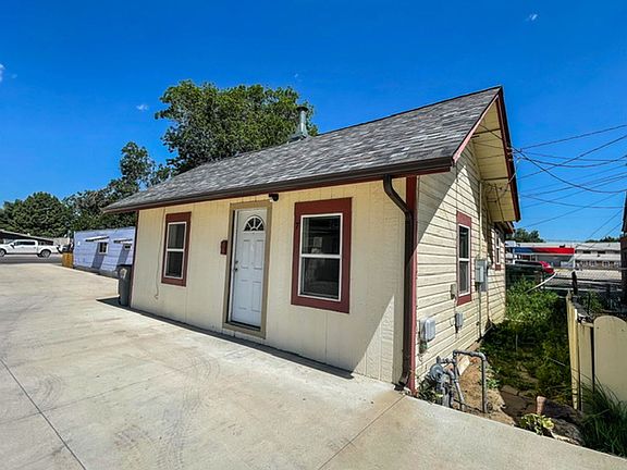 2nd image of 1430 Main St #7