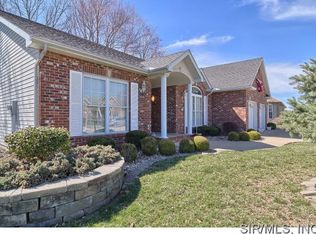 5306 Cedar Creek Ct, Godfrey, IL 62035