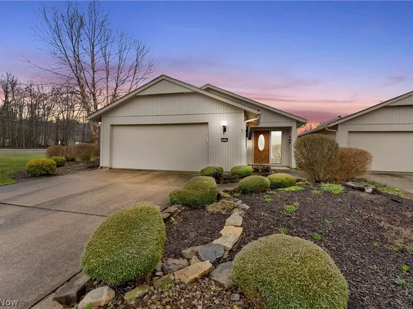 22137 Meadownorth Ct, Strongsville, OH 44149