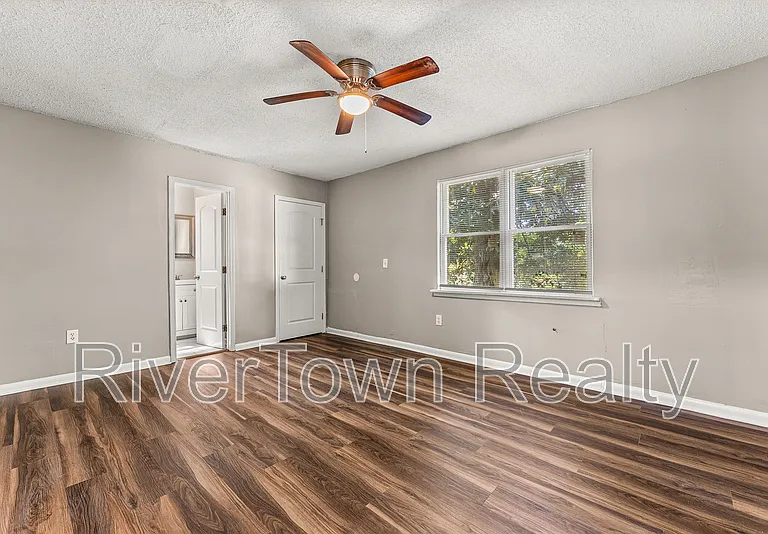 1678 Alta Vista Ave — Photo 9